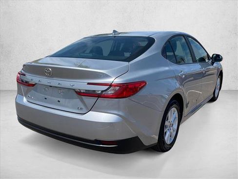 Used 2025 Toyota Camry LE FWD image 5