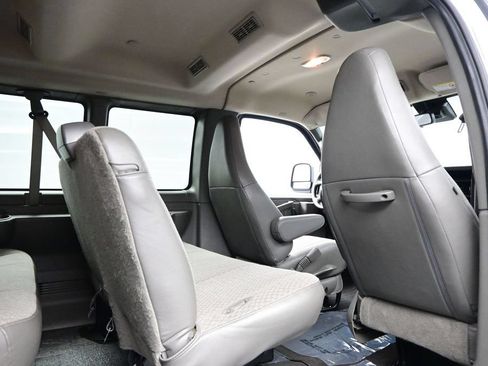 Used 2025 Chevrolet Express 3500 LT w/ LT Preferred Equipment Group RWD image 16