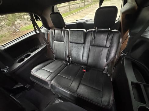 Used 2020 Dodge Grand Caravan GT FWD image 16