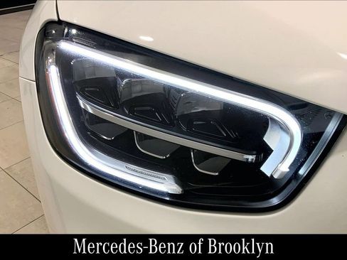 Used 2022 Mercedes-Benz GLC 300 4MATIC image 29