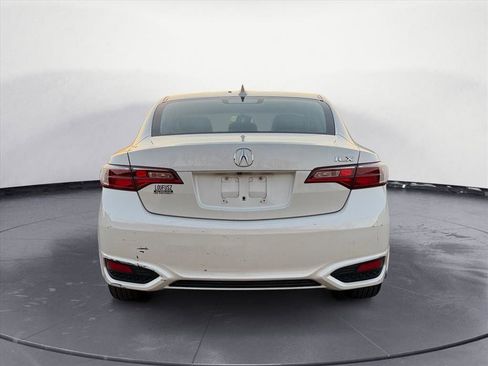 Used 2017 Acura ILX image 5