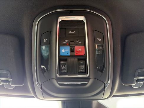 Used 2023 Jeep Grand Cherokee Altitude AWD/4WD image 59