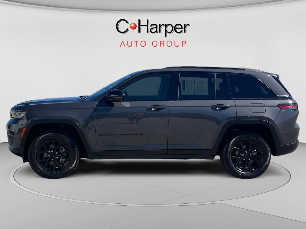 Used 2024 Jeep Grand Cherokee Altitude AWD/4WD image 6