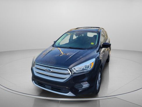 Used 2018 Ford Escape SEL w/ Ford Safe & Smart Package image 2