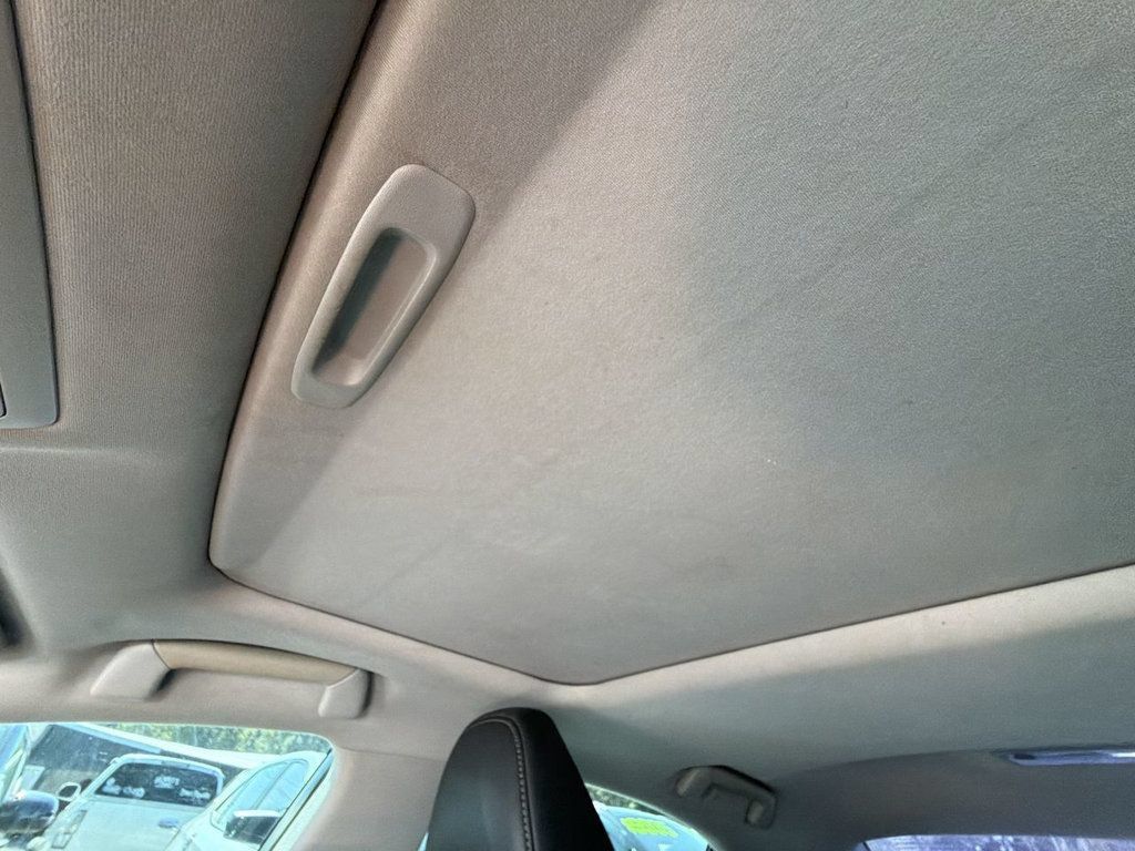 Used 2015 Lexus IS 250 RWD image 19