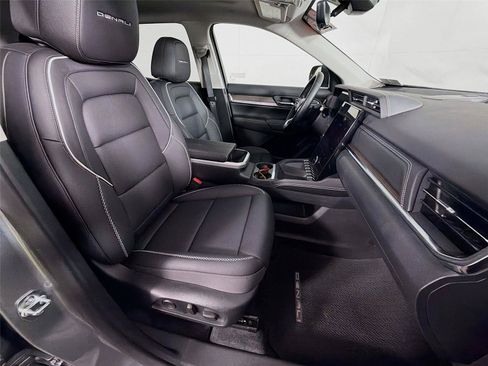 Used 2026 GMC Terrain Denali AWD/4WD image 31