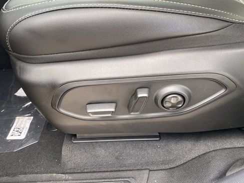 New 2025 Jeep Grand Cherokee L Limited image 17