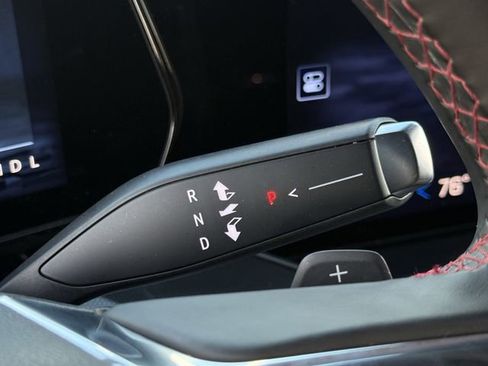 Certified 2025 Chevrolet Suburban RST image 21