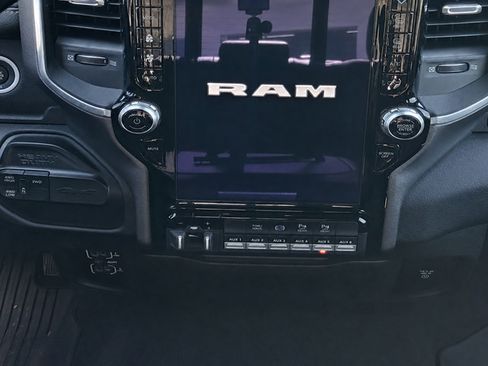 Used 2022 RAM 3500 Laramie AWD/4WD image 10