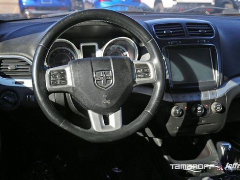 Used 2012 Dodge Journey SXT w/ Navigation & Sound Group I image 2