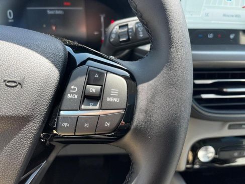 New 2025 Ford Escape SE image 12