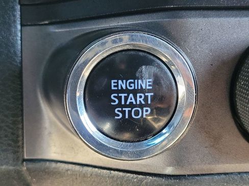 Used 2022 Toyota Tacoma TRD Off-Road image 27