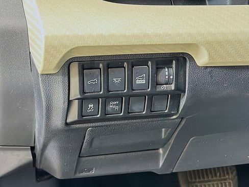 Used 2021 Subaru Ascent Premium w/ Convenience Package AWD/4WD image 30