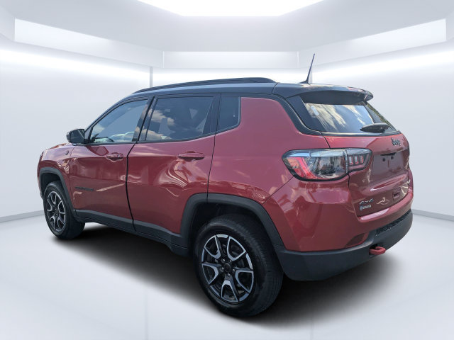 Used 2025 Jeep Compass Trailhawk AWD/4WD image 5