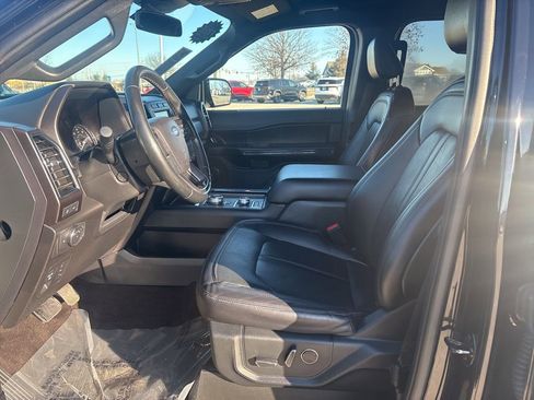 Used 2021 Ford Expedition Limited image 14