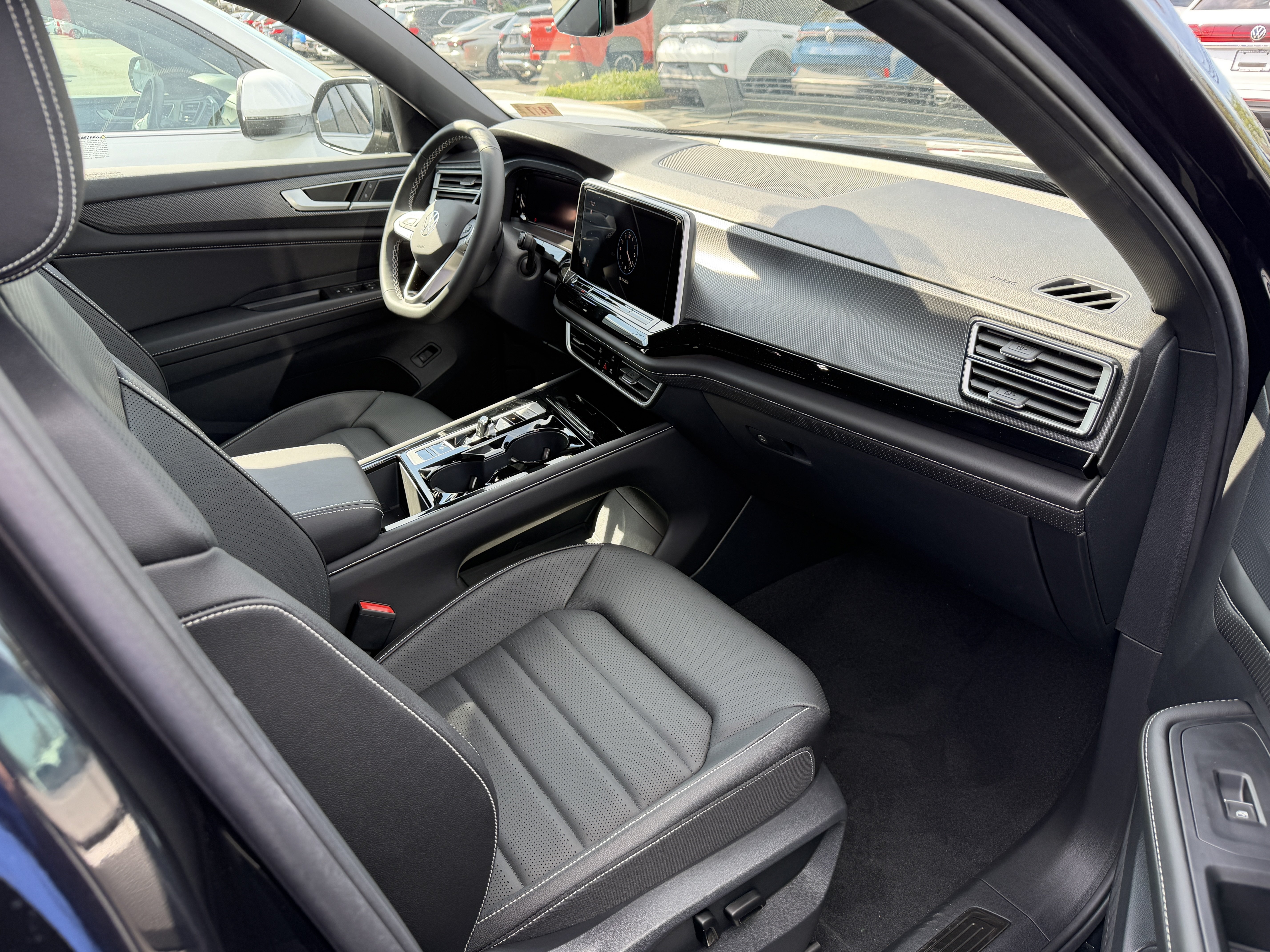New 2026 Volkswagen Atlas Cross Sport SEL AWD/4WD image 24