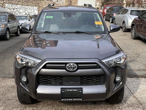 Used 2022 Toyota 4Runner SR5 image 8