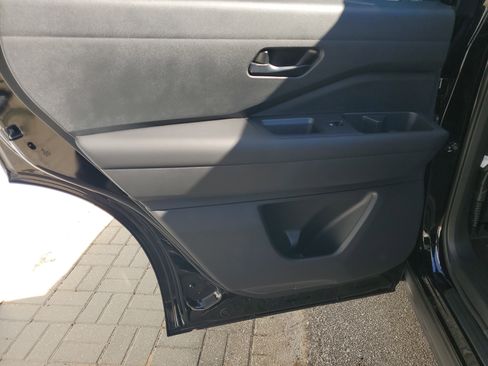 New 2026 Nissan Pathfinder SV image 22