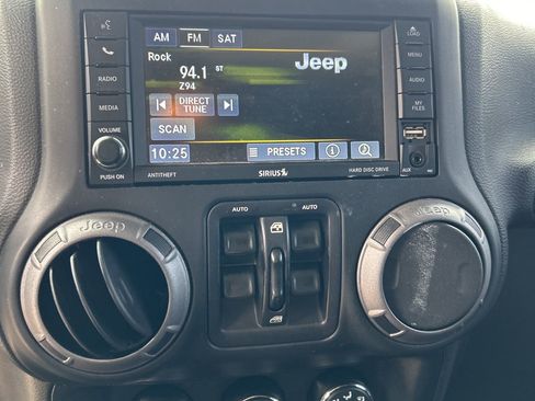 Used 2017 Jeep Wrangler Unlimited Sport w/ Quick Order Package 24S image 13