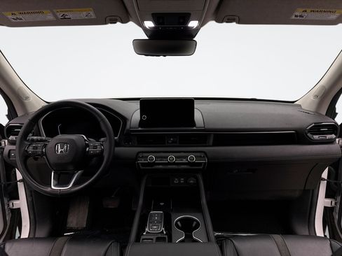 Used 2023 Honda Pilot Touring image 14