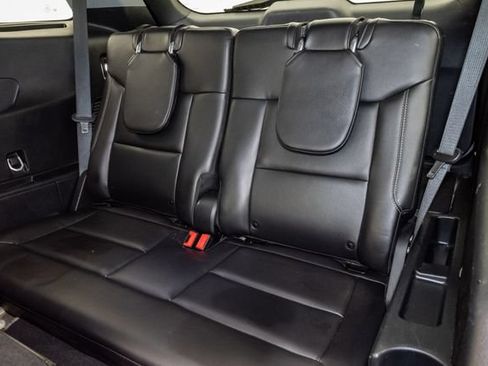 Used 2023 Ford Explorer Limited AWD/4WD image 22