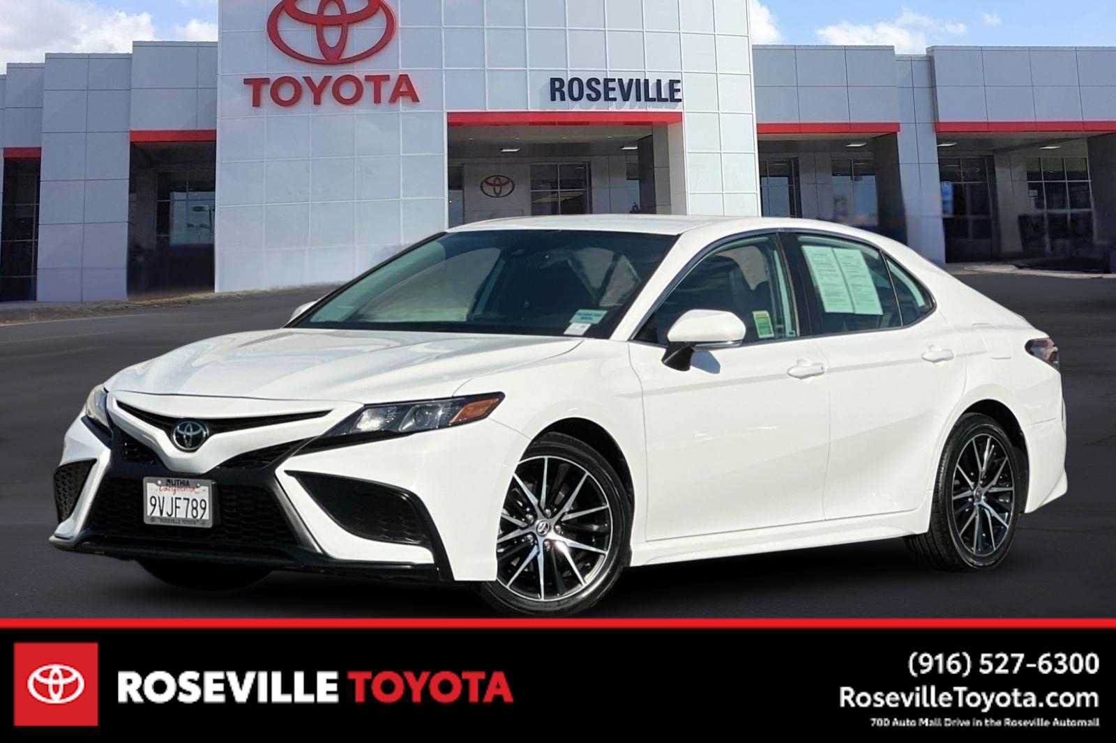 Certified 2023 Toyota Camry SE FWD image 1