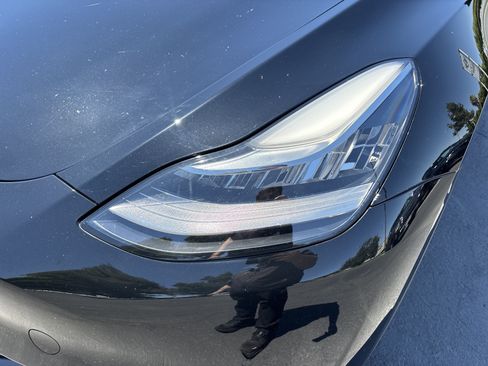 Used 2022 Tesla Model Y Long Range AWD/4WD image 6