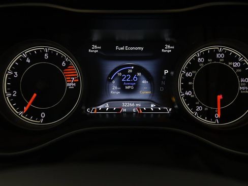 Used 2023 Jeep Cherokee Altitude Lux image 16