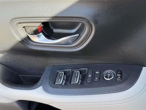 Used 2023 Honda HR-V EX-L image 29
