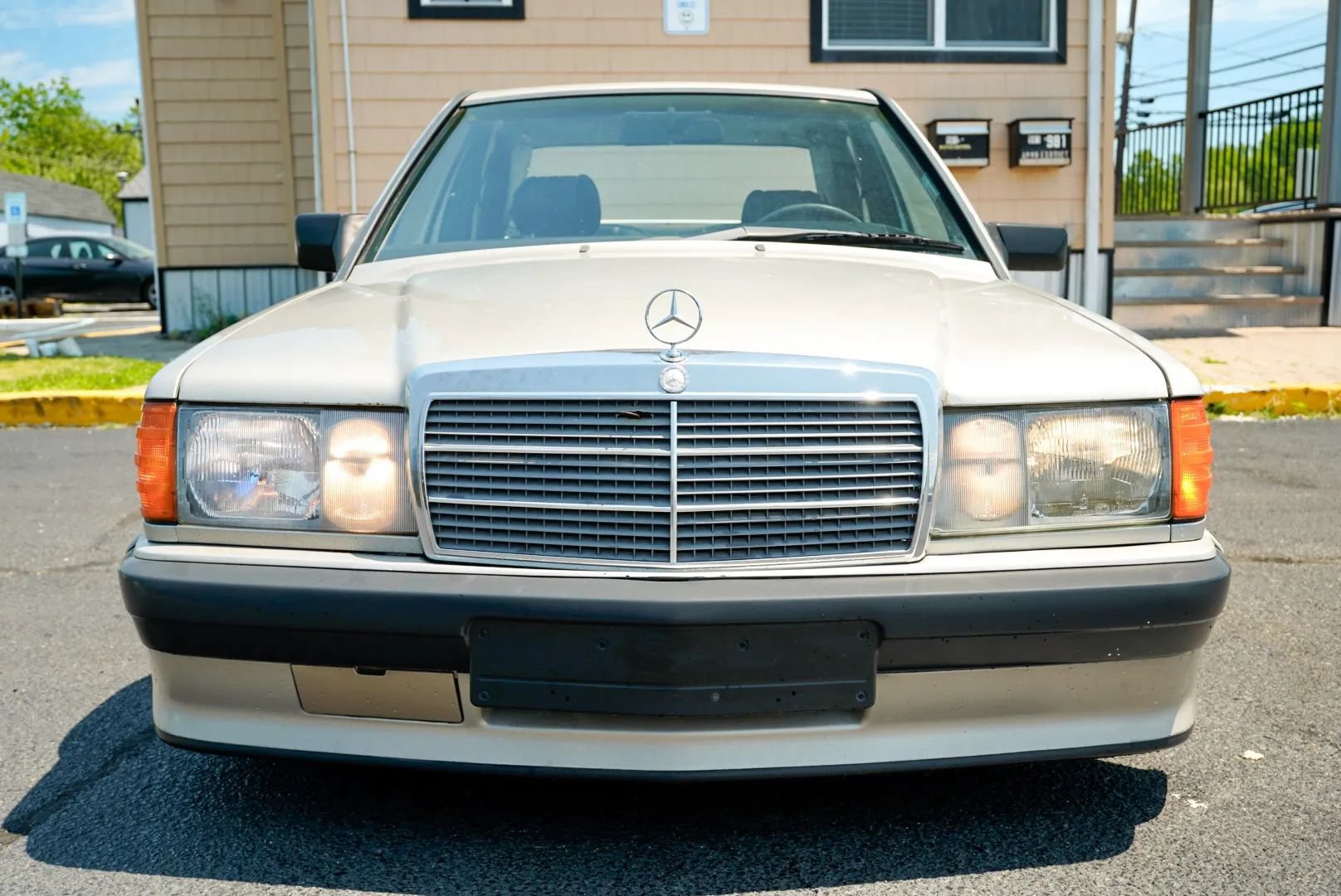 Used 1987 Mercedes-Benz 190 E 2.3-16 image 2