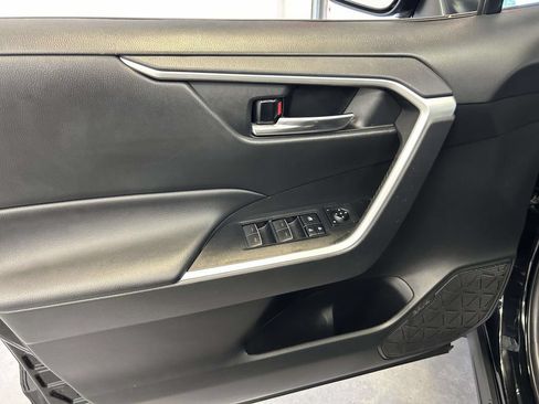 Used 2022 Toyota RAV4 XLE Premium FWD image 18
