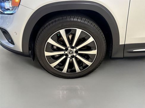 Used 2022 Mercedes-Benz GLB 250 image 30
