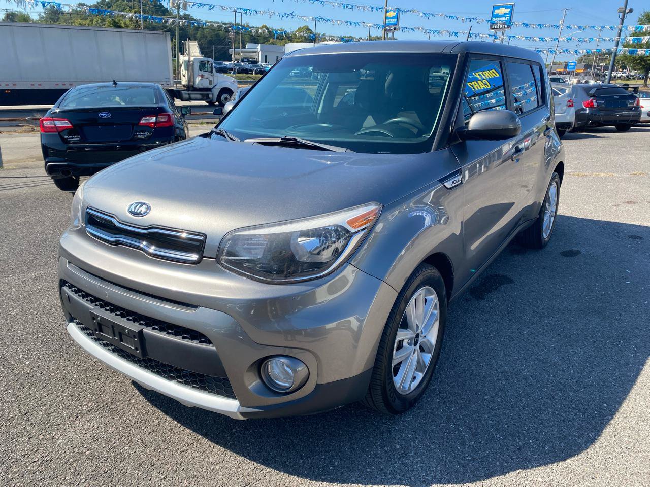 Used 2017 Kia Soul + FWD image 3