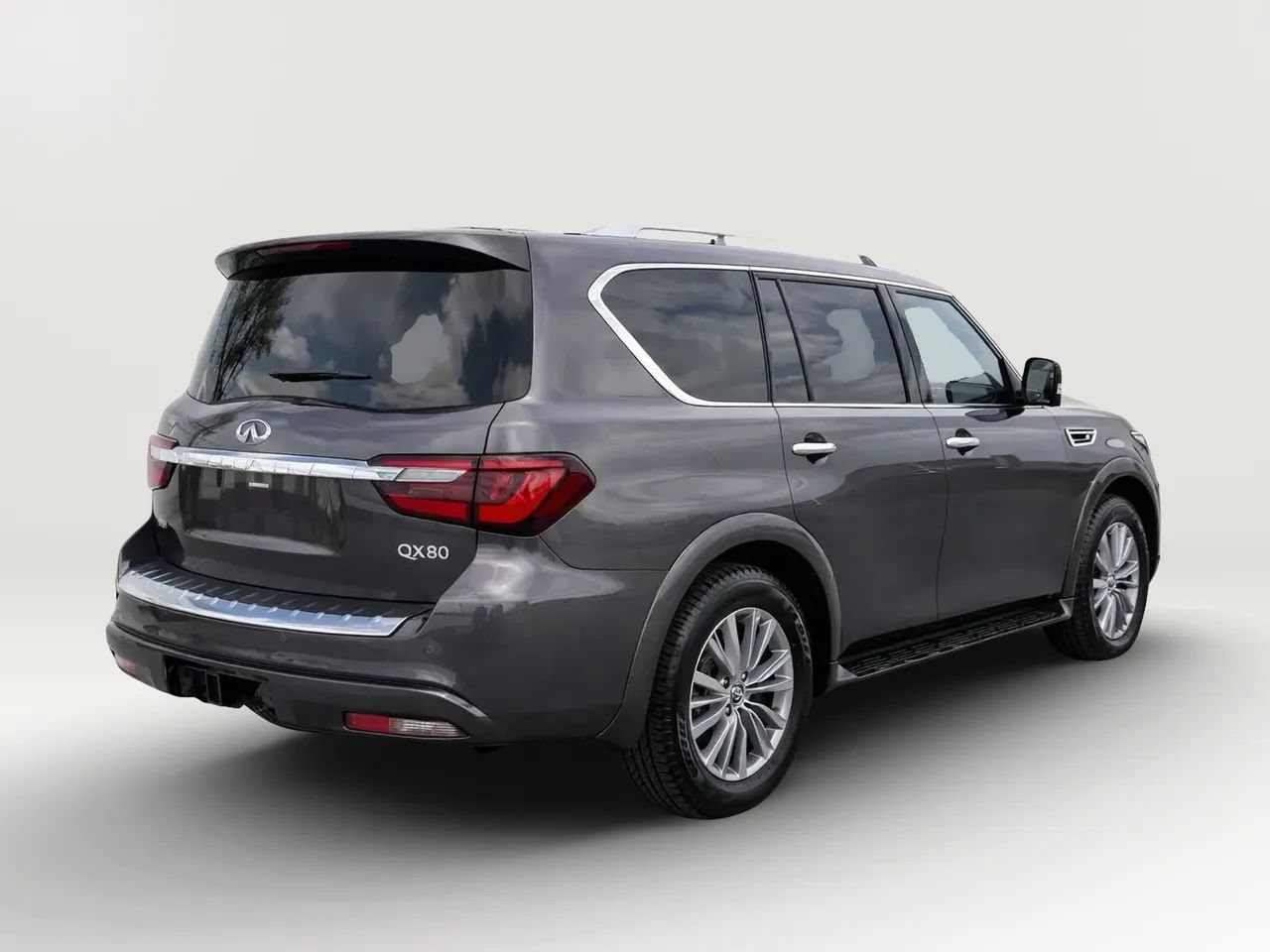 Used 2023 INFINITI QX80 Luxe w/ Cargo Package AWD/4WD image 6