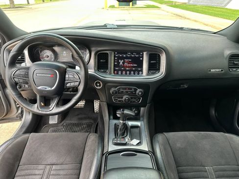 Used 2017 Dodge Charger R/T RWD image 30