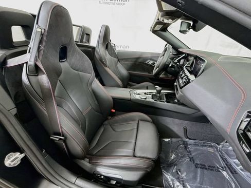 New 2026 BMW Z4 M40i RWD image 25