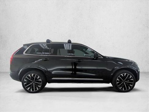 Used 2025 Volvo XC90 B5 Core w/ Protection Package Premier AWD/4WD image 4