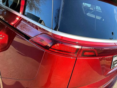 Used 2024 Kia Carnival LX image 26