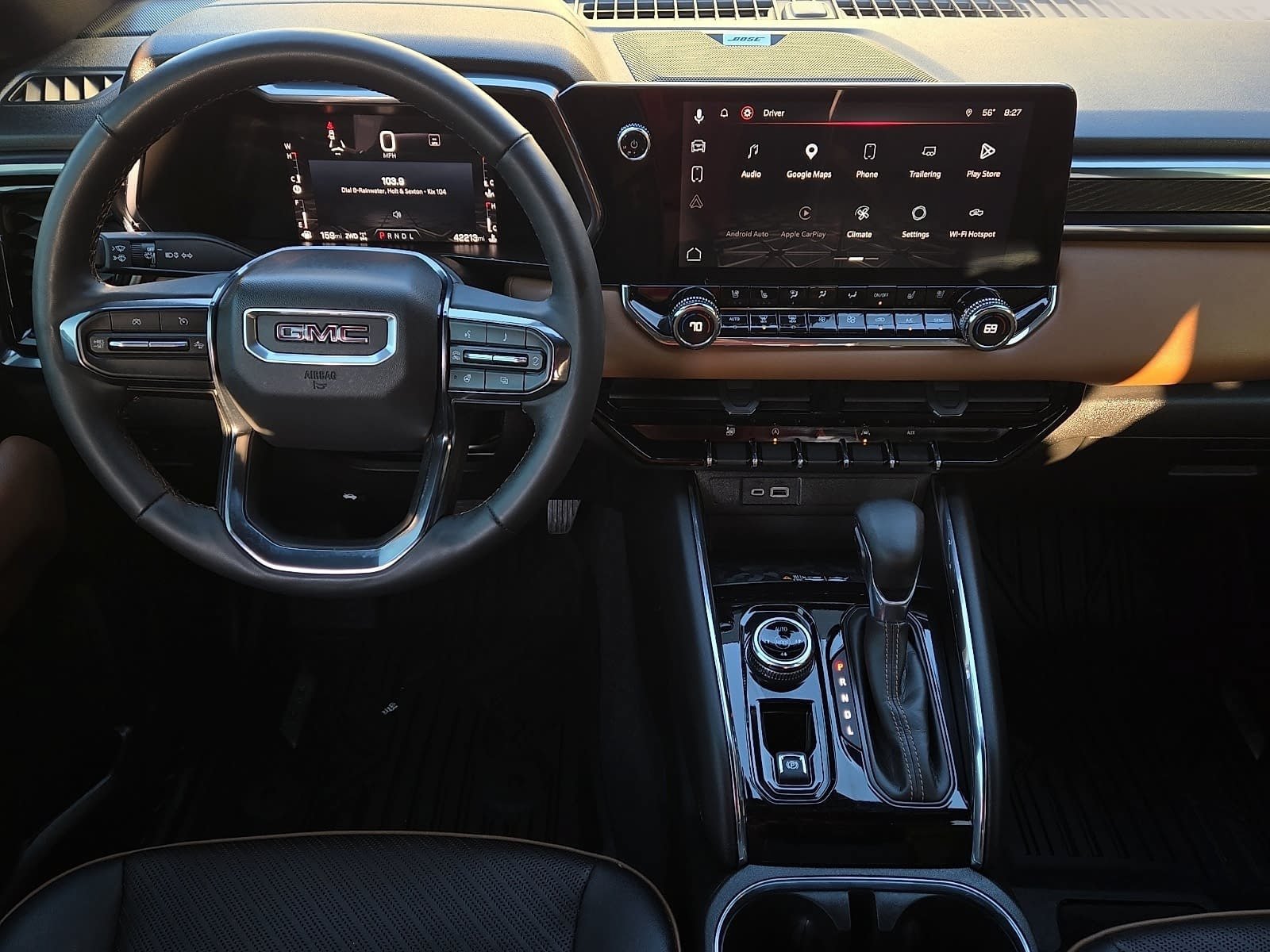 Used 2023 GMC Canyon AT4 w/ AT4 Premium Package AWD/4WD image 10