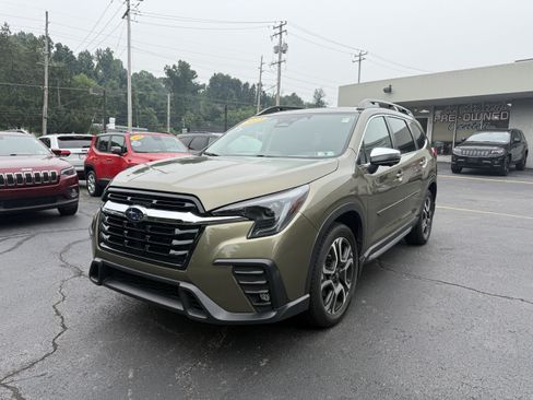 Used 2023 Subaru Ascent Limited w/ Technology Package AWD/4WD image 3