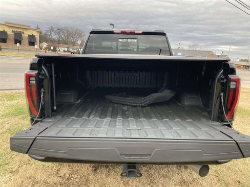 Used 2024 GMC Sierra 2500 AT4 w/ AT4 Preferred Package image 11