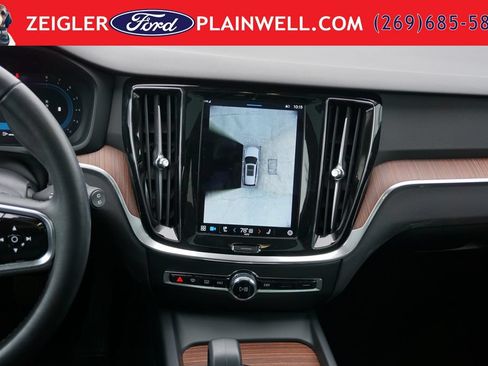Used 2024 Volvo V60 B5 Cross Country Plus AWD/4WD image 16