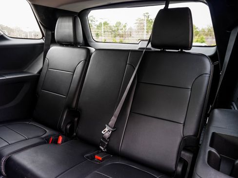 Used 2019 Chevrolet Traverse RS image 38