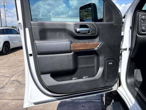 Used 2023 Chevrolet Silverado 2500 High Country AWD/4WD image 16