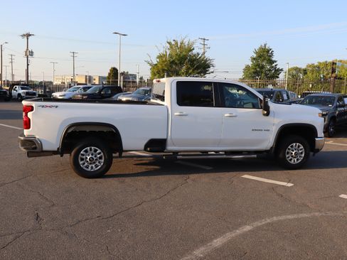 Used 2025 Chevrolet Silverado 2500 LT w/ Safety Package AWD/4WD image 11