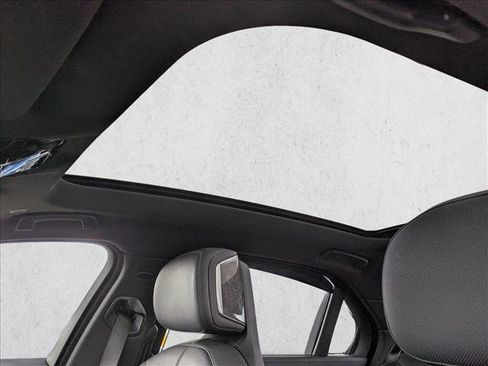 Used 2023 BMW i7 xDrive60 AWD/4WD image 13