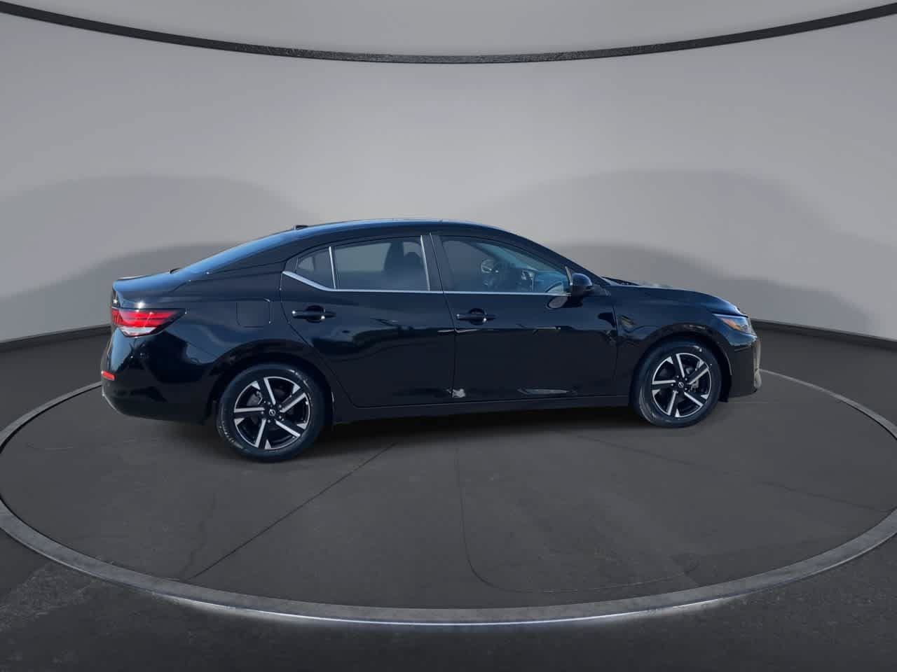 Used 2024 Nissan Sentra SV FWD image 2