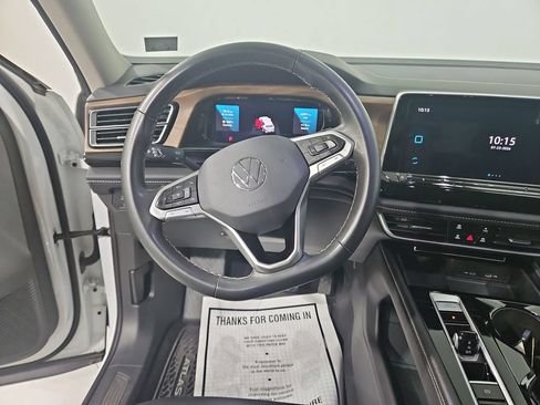 Certified 2024 Volkswagen Atlas SE w/ Panoramic Sunroof Package AWD/4WD image 14