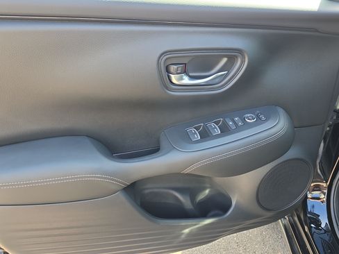 Used 2024 Honda HR-V EX-L image 17