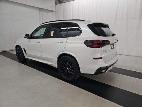 Used 2024 BMW X5 xDrive40i w/ M Sport Package image 5